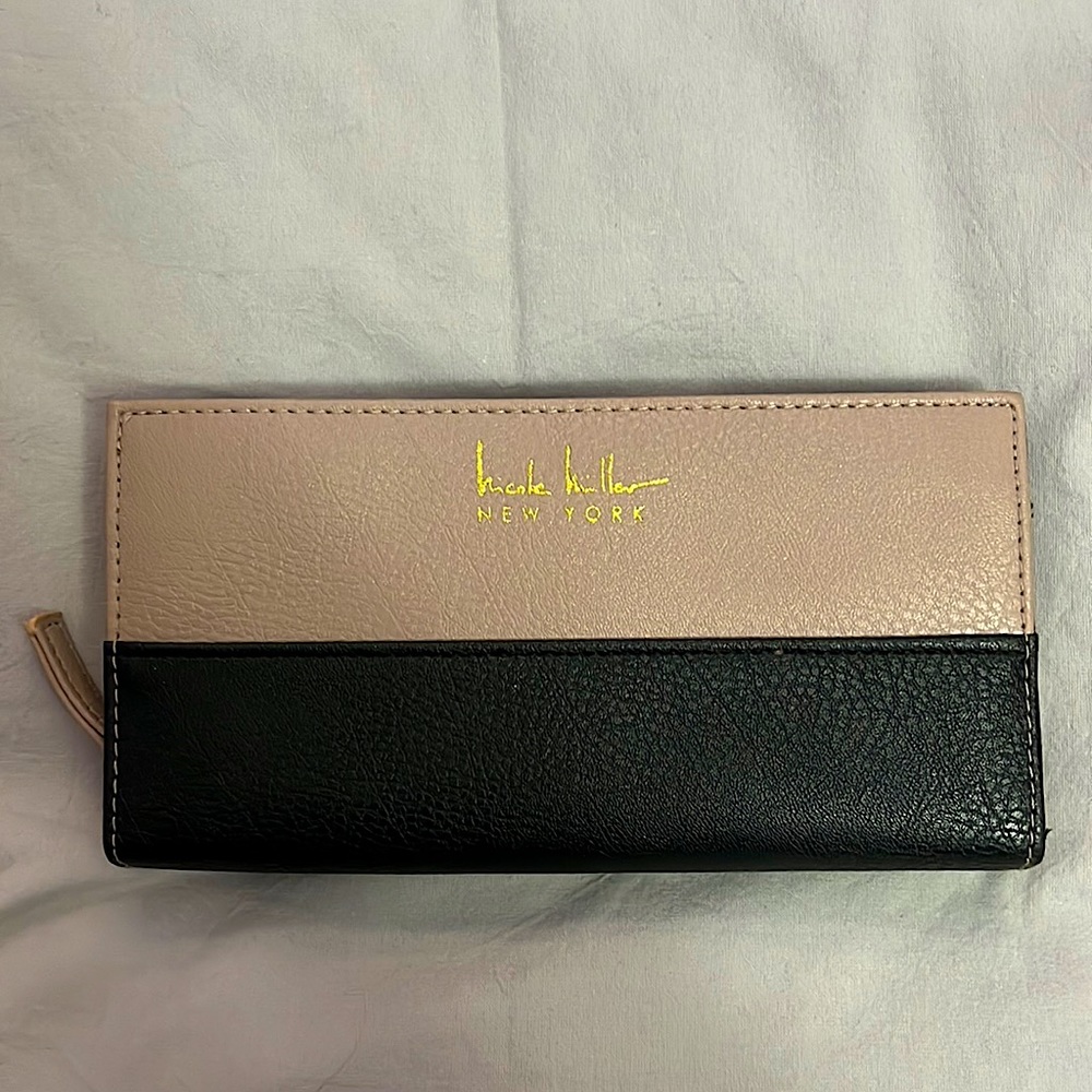 Nicole Miller New York Wallet